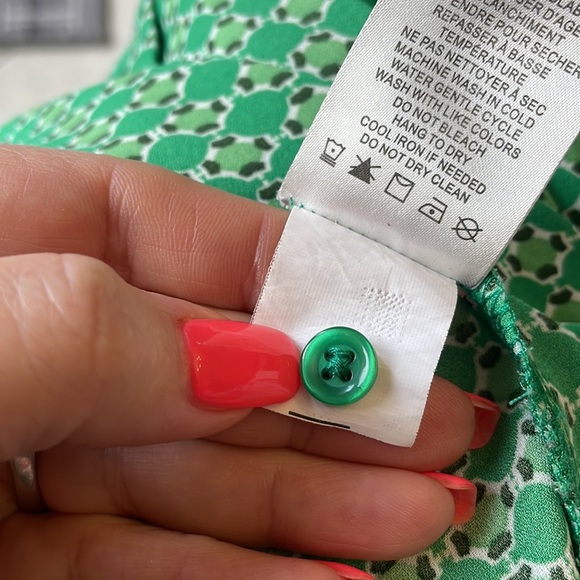 Jones & Co NW women’s button up tie neck blouse sleeveless geometric green Small - Picture 12 of 14